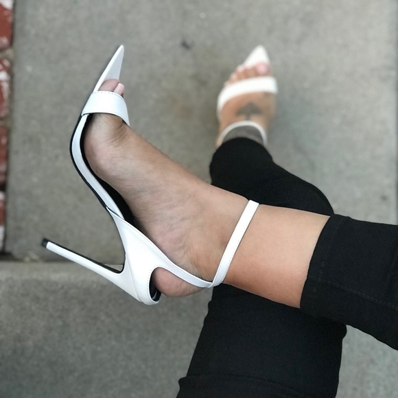 White heels - Picture 6 of 7